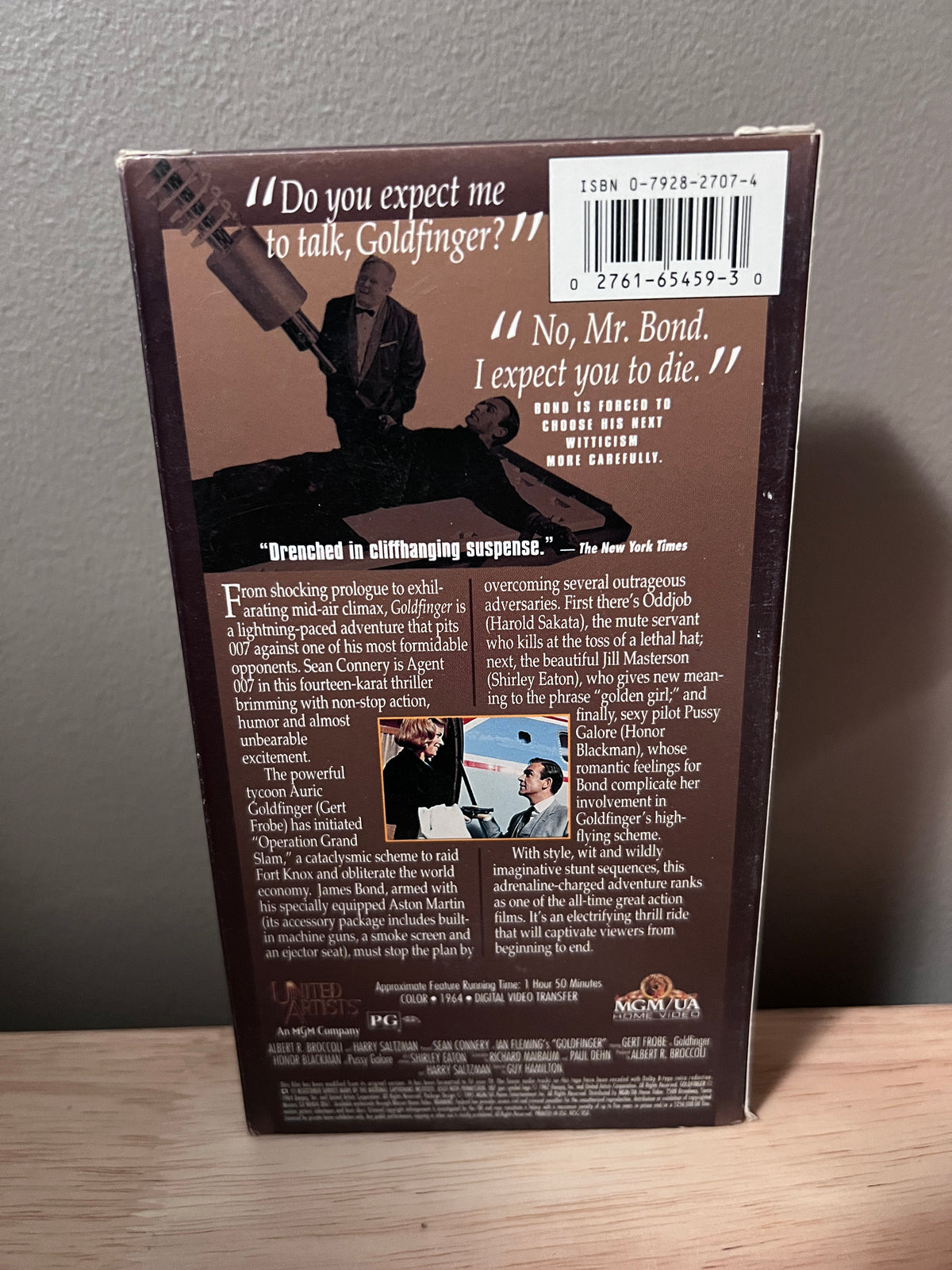 Back packaging of Goldfinger: The James Bond 007 Collection VHS