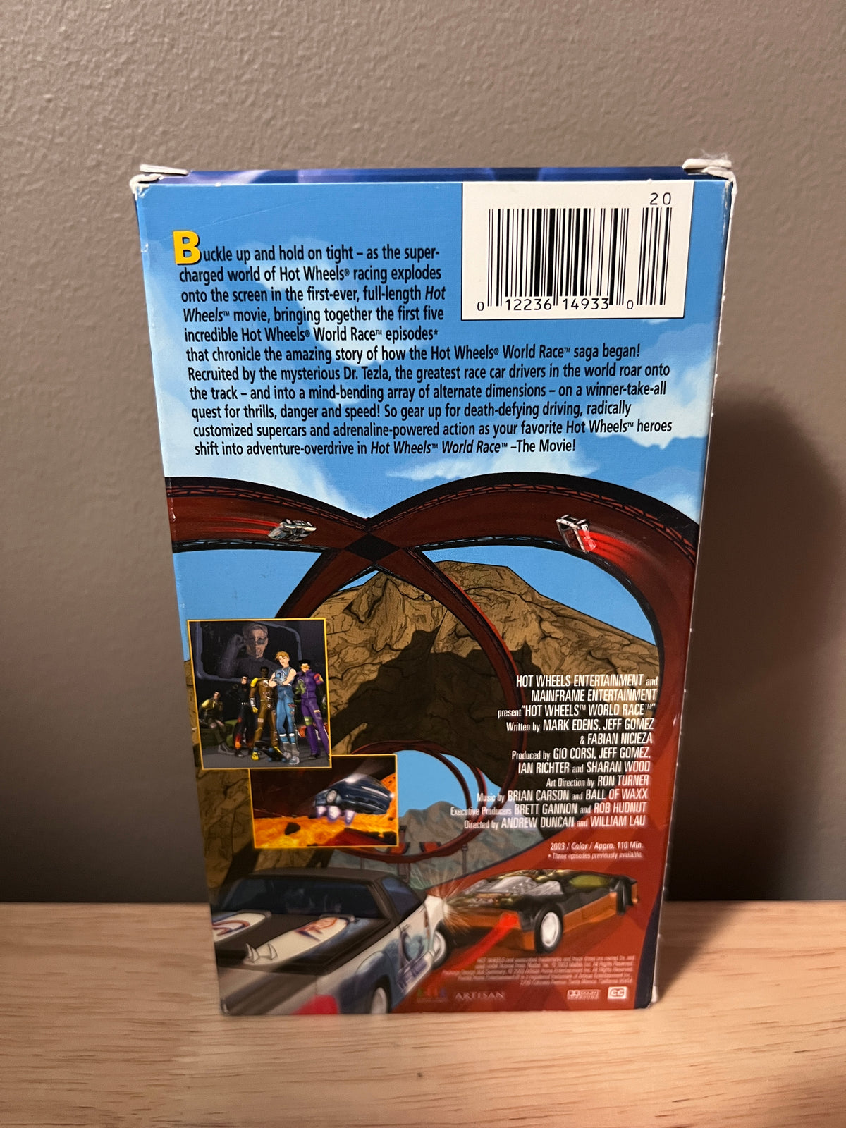 Back packaging of Hot Wheels: World Race VHS