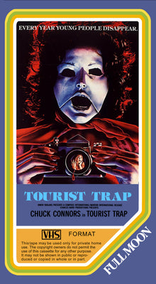 Tourist Trap (Retro Cover) [VHS]