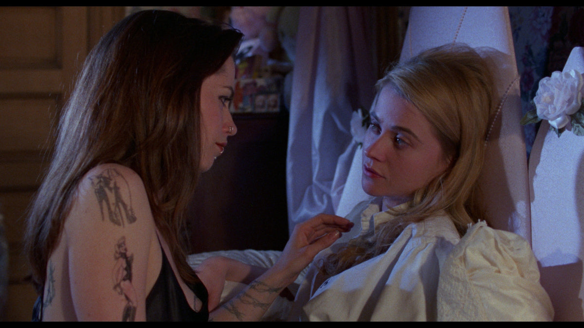 Still 1 from Tromeo & Juliet [4K Ultra HD + Blu-ray Set]