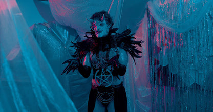 Screen grab 3 of Deadly Dealings [Blu-ray]