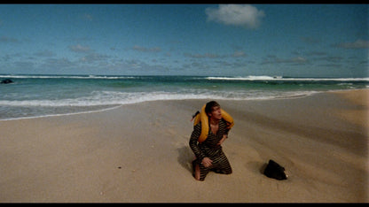 Screen grab 1 of Surrender in Paradise [Blu-ray]