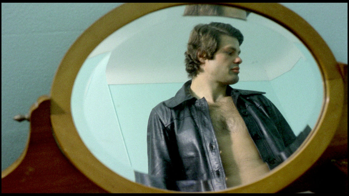 Screen grab 2 of Barbed Wire Dolls [Blu-ray]