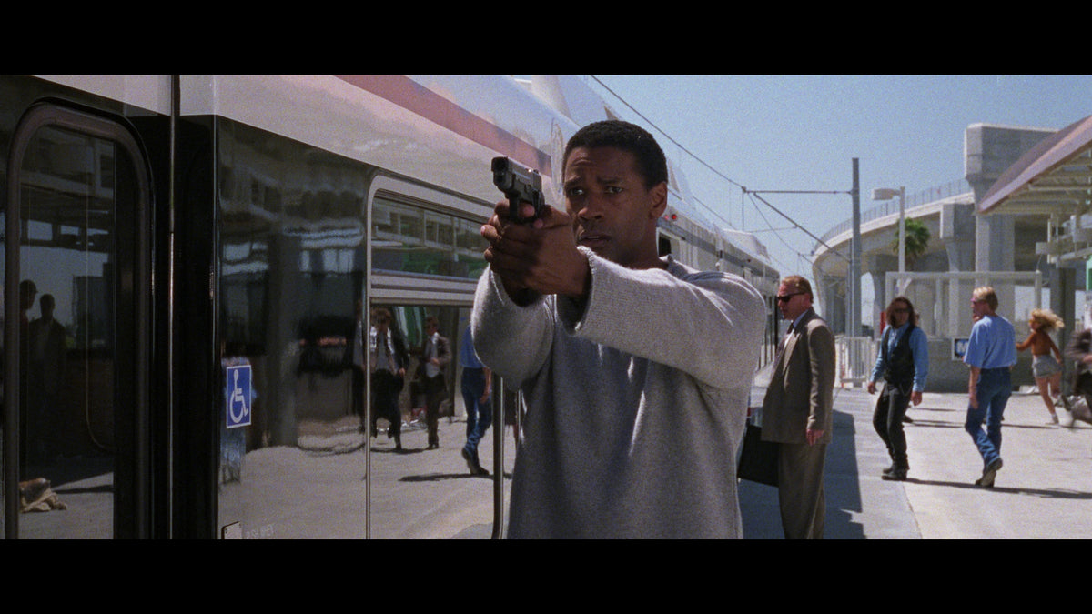 Still 5 from Virtuosity [4K Ultra HD + Blu-ray Set]