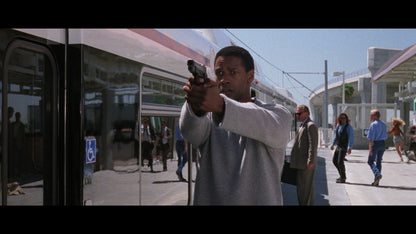Still 5 from Virtuosity [4K Ultra HD + Blu-ray Set]