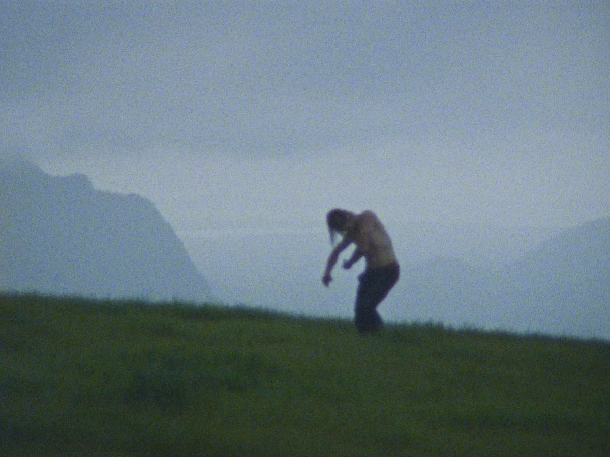 Screen grab 2 of A Grand Mockery [Blu-ray]