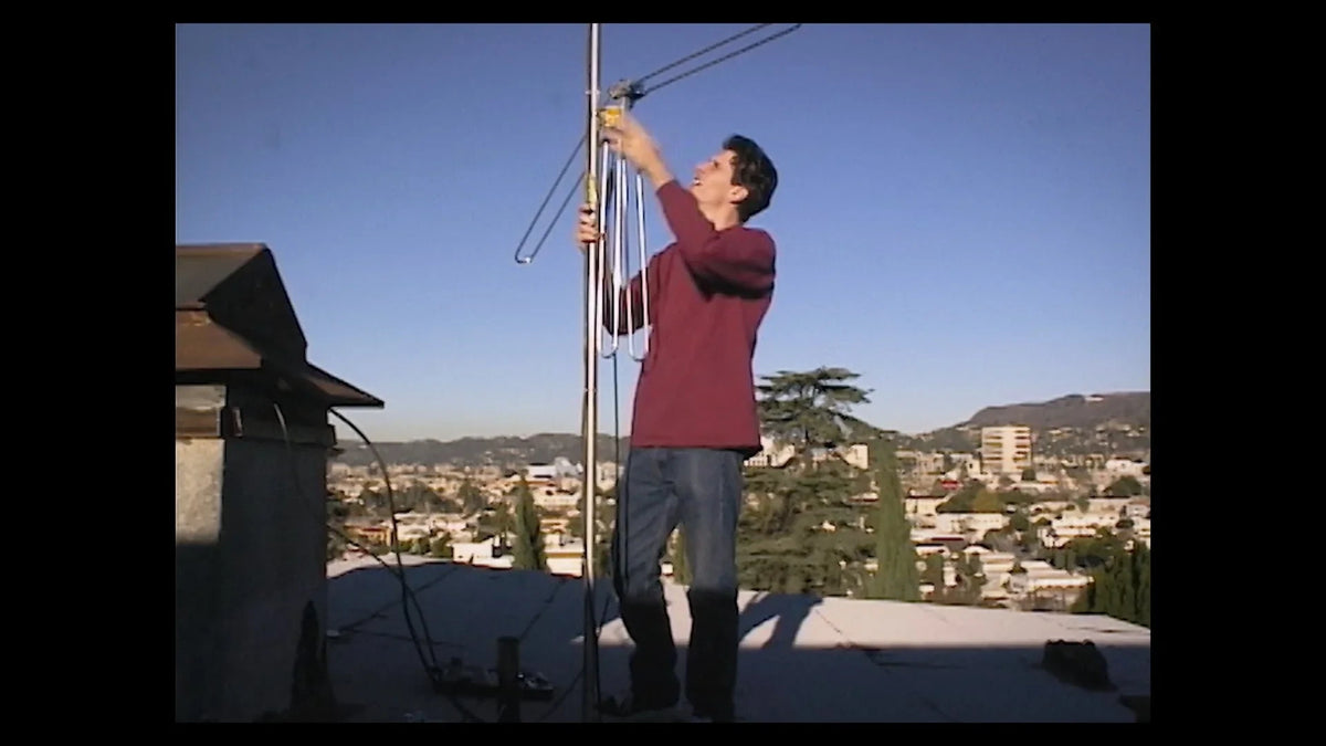 Screen grab 4 of 40 Watts from Nowhere [Blu-ray]