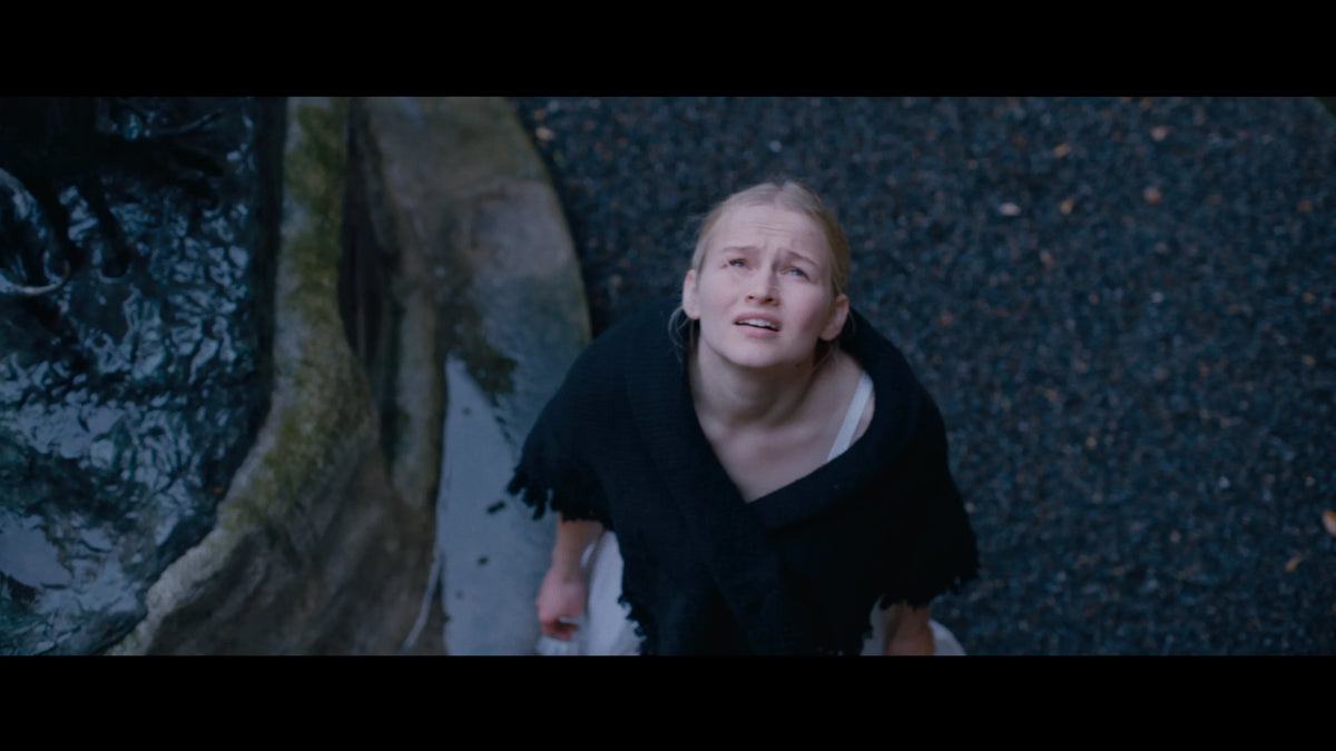 Screen grab 4 of Chambermaid [Blu-ray]