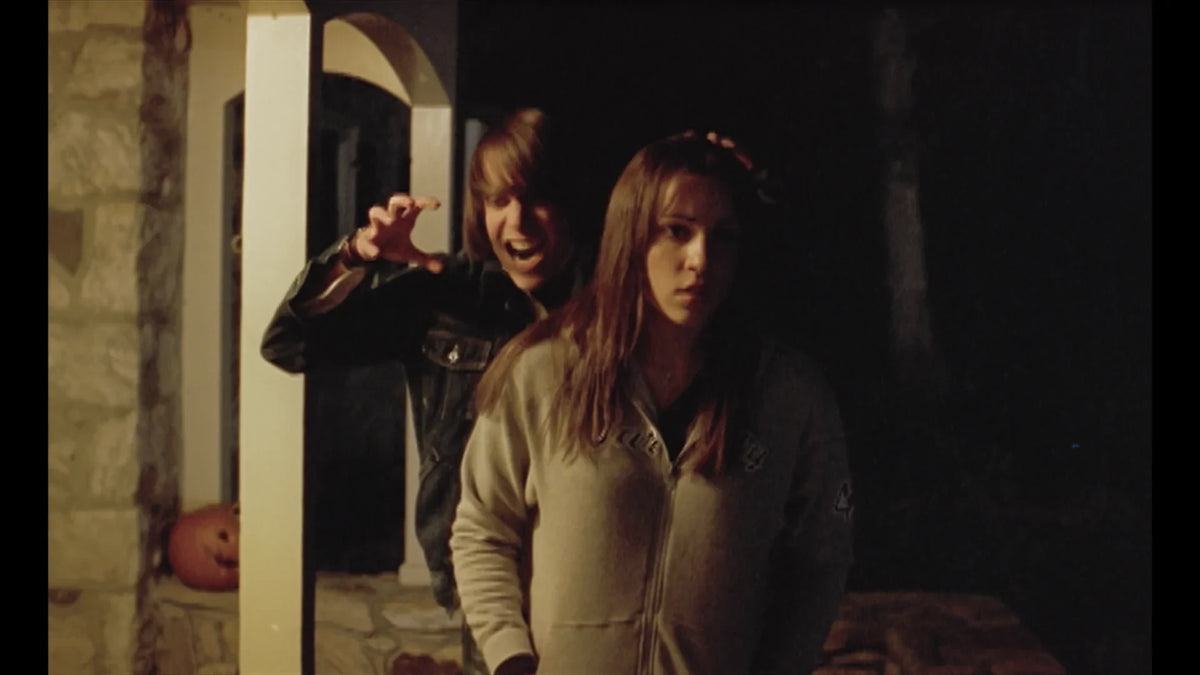 Screen grab 4 of The Roost [Blu-ray]