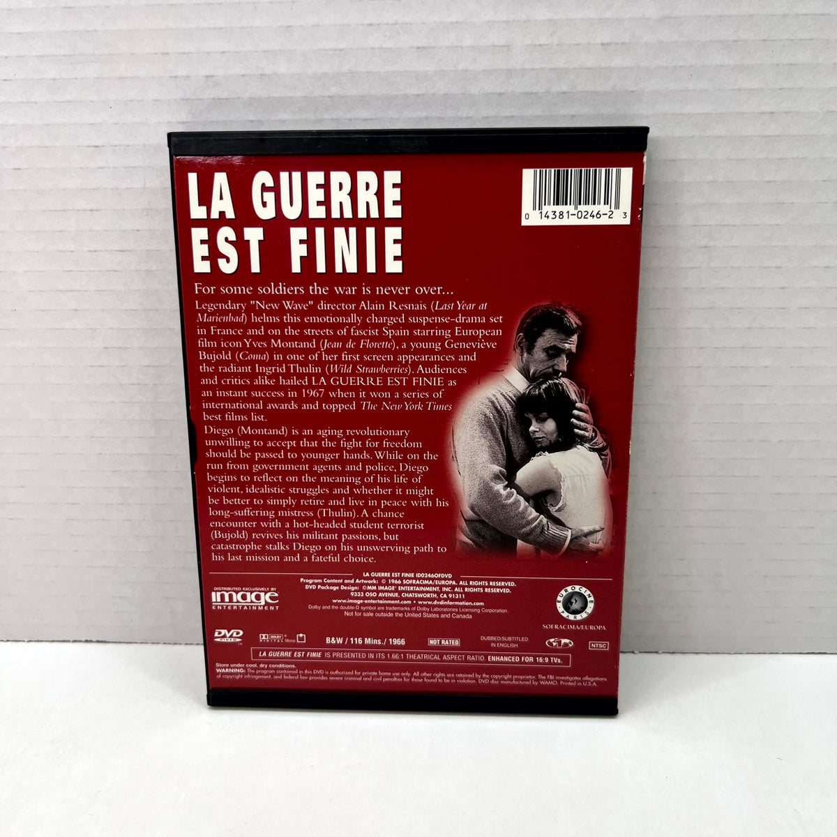 Back cover of La Guerre est finie (Dubbed) [DVD]
