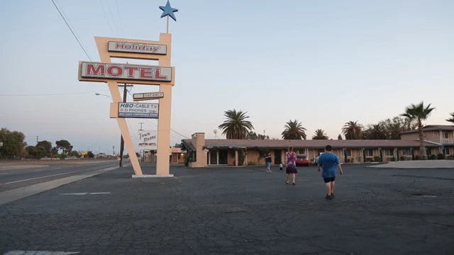 Screen grab 2 of Motel Drive [Blu-ray]