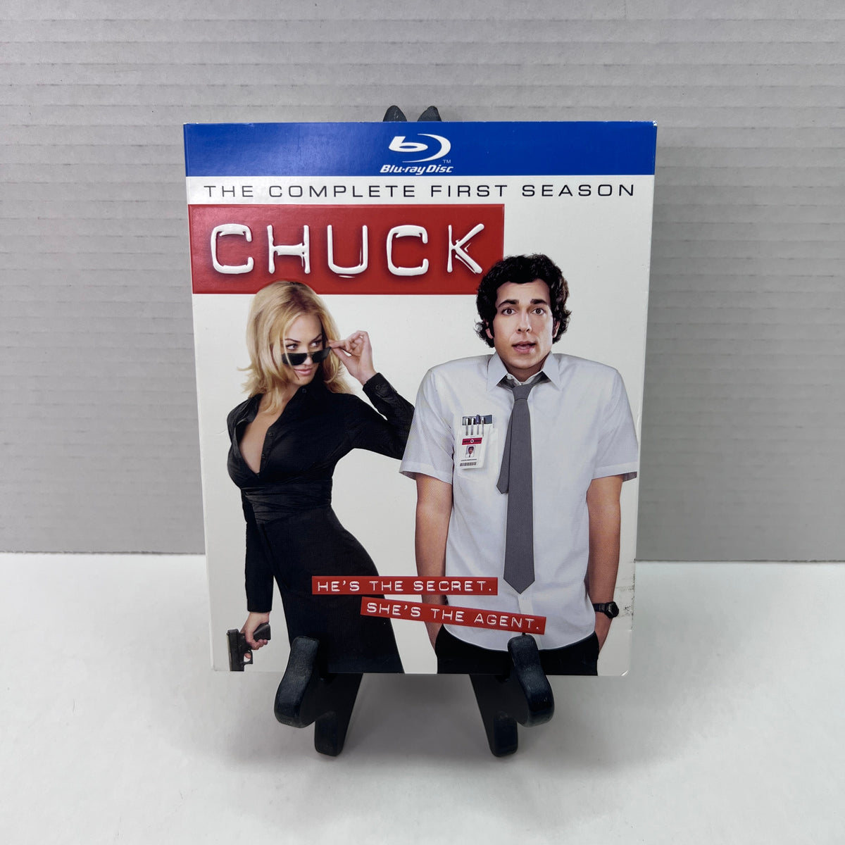 Front cover of Pre-Owned | Chuck: The Complete First Season [Blu-ray]