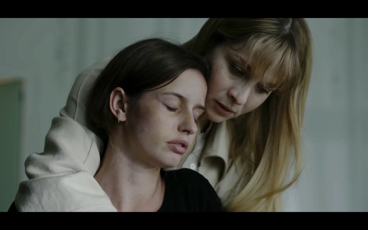 Screen grab 4 of Love Kills + Between Us [Blu-ray]