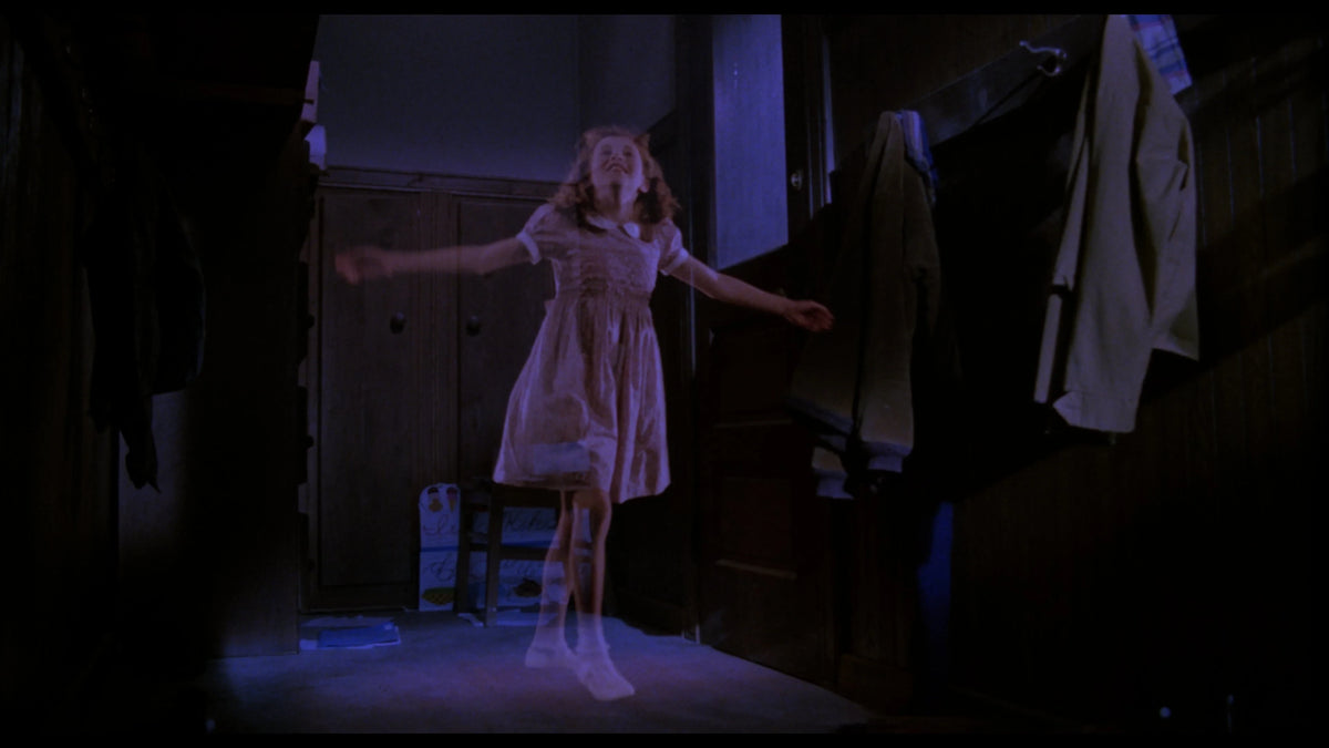 Screen grab 4 of Lady in White [4K Ultra HD + Blu-ray]