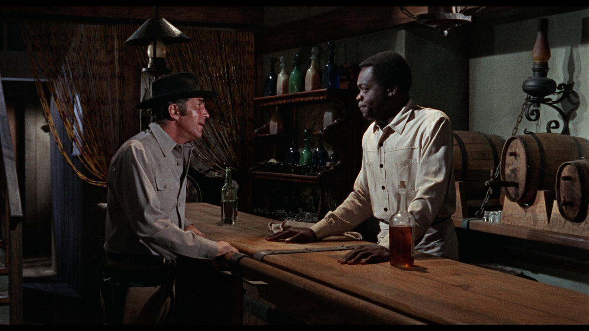 Still 2 from 5 Card Stud [Blu-ray]