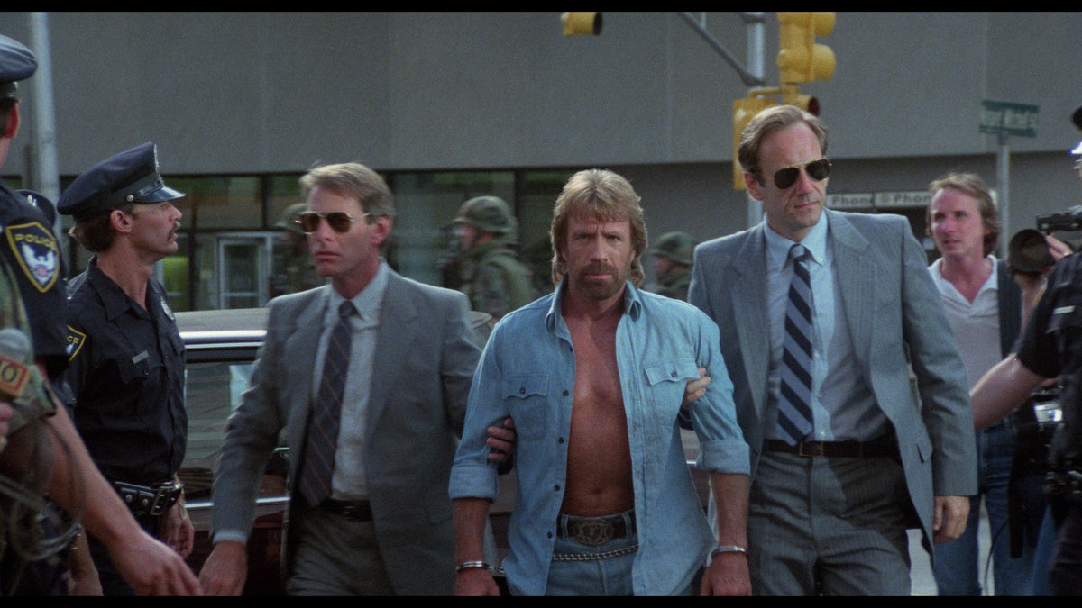 Still 4 from Invasion U.S.A. [4K Ultra HD + Blu-ray Set]