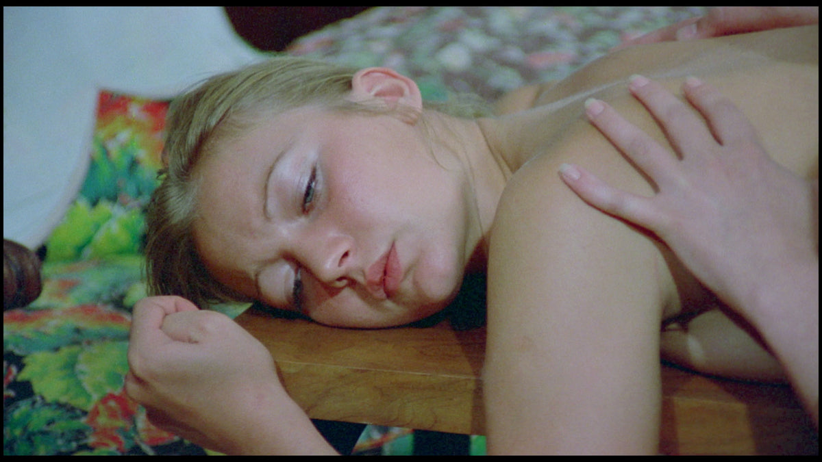 Screen grab 5 of Barbed Wire Dolls [Blu-ray]