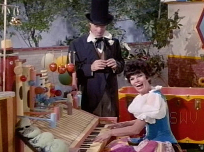 Screen grab 9 of Krazee Kidz Video Party [Blu-ray]