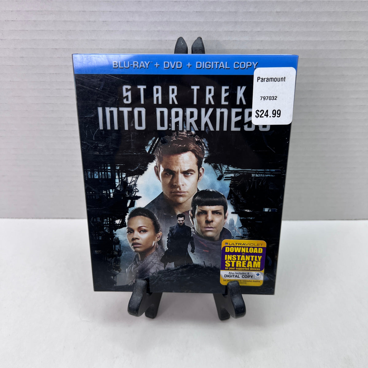 Front cover of Pre-Owned | Star Trek Into Darkness [Blu-ray]