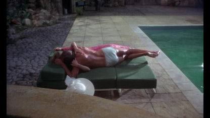 Screen grab 5 of Crescendo [Blu-ray]