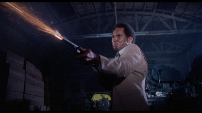 Still 6 from Scared to Death [Blu-ray Set]