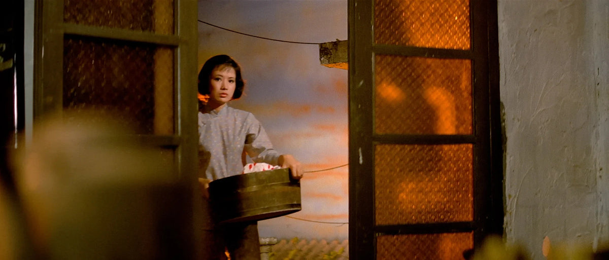 Screen grab 4 of The House of 72 Tenants [Blu-ray]