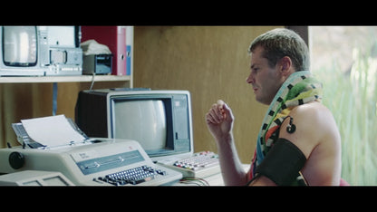 Screen grab 2 of Crosstalk [Blu-ray]