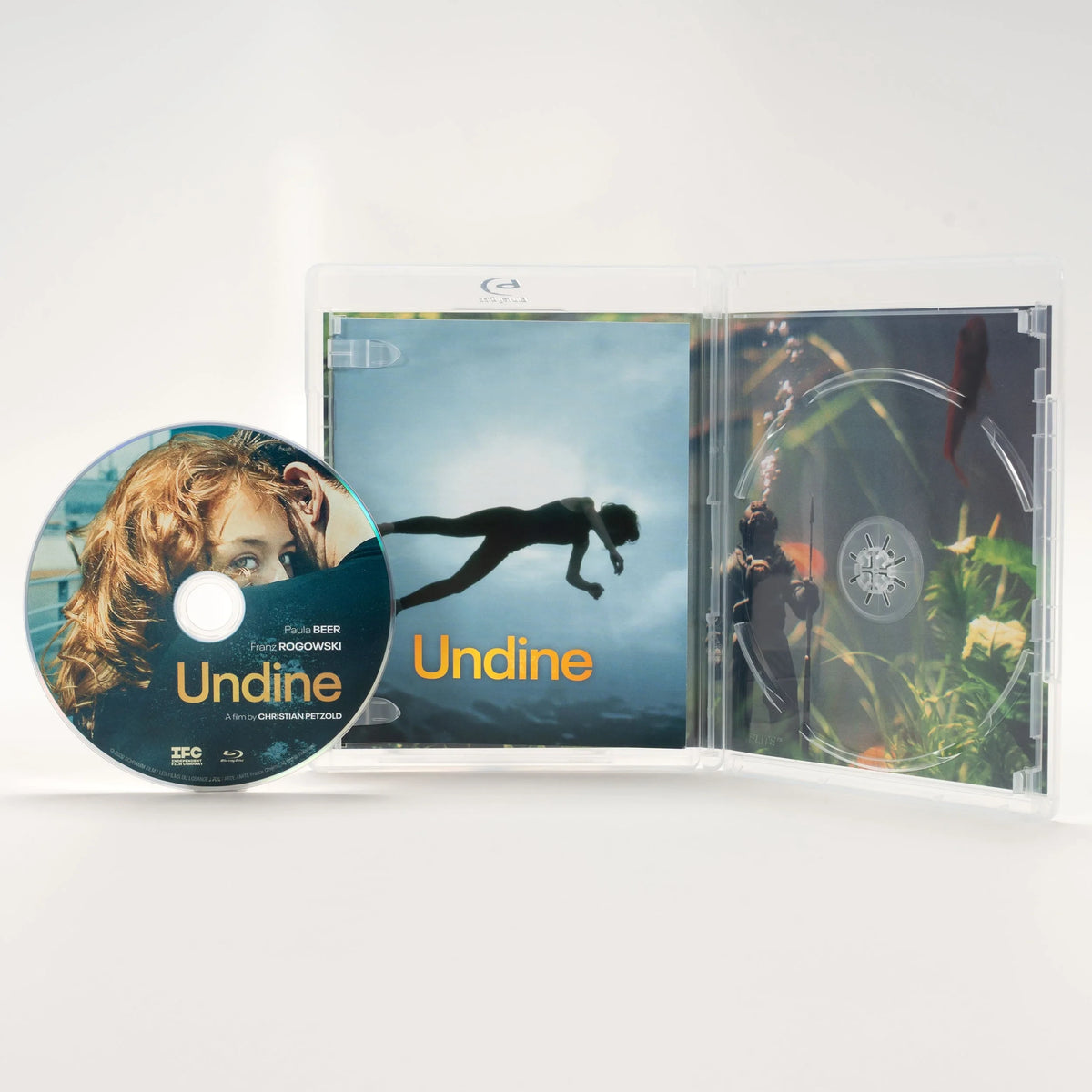 Open case showing disc art of Undine Limited Edition [Blu-ray]
