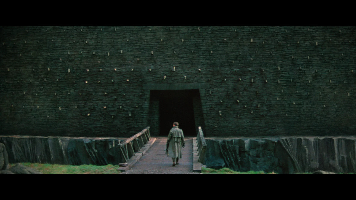 Screen grab 2 of The Keep [VSR] [4K Ultra HD + Blu-ray Set]