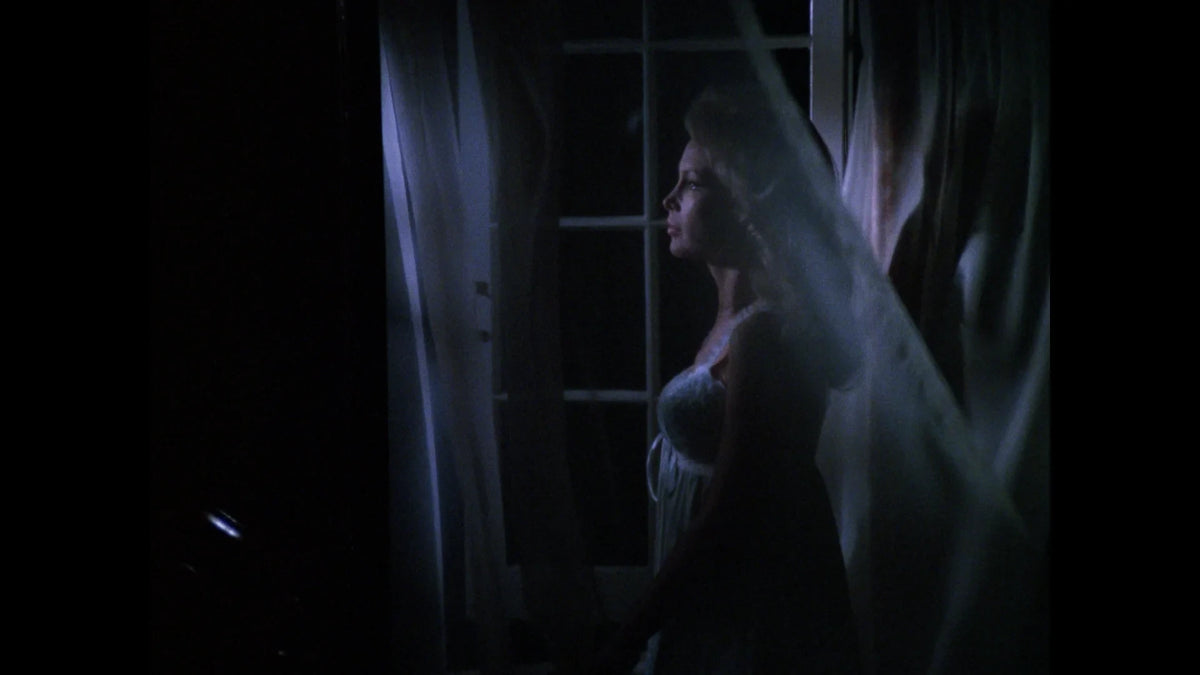 Screen grab 1 of The Stranger Within [Blu-ray]