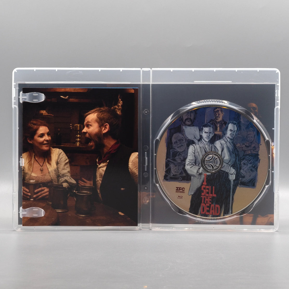 Open case showing disc art of I Sell the Dead [Blu-ray]
