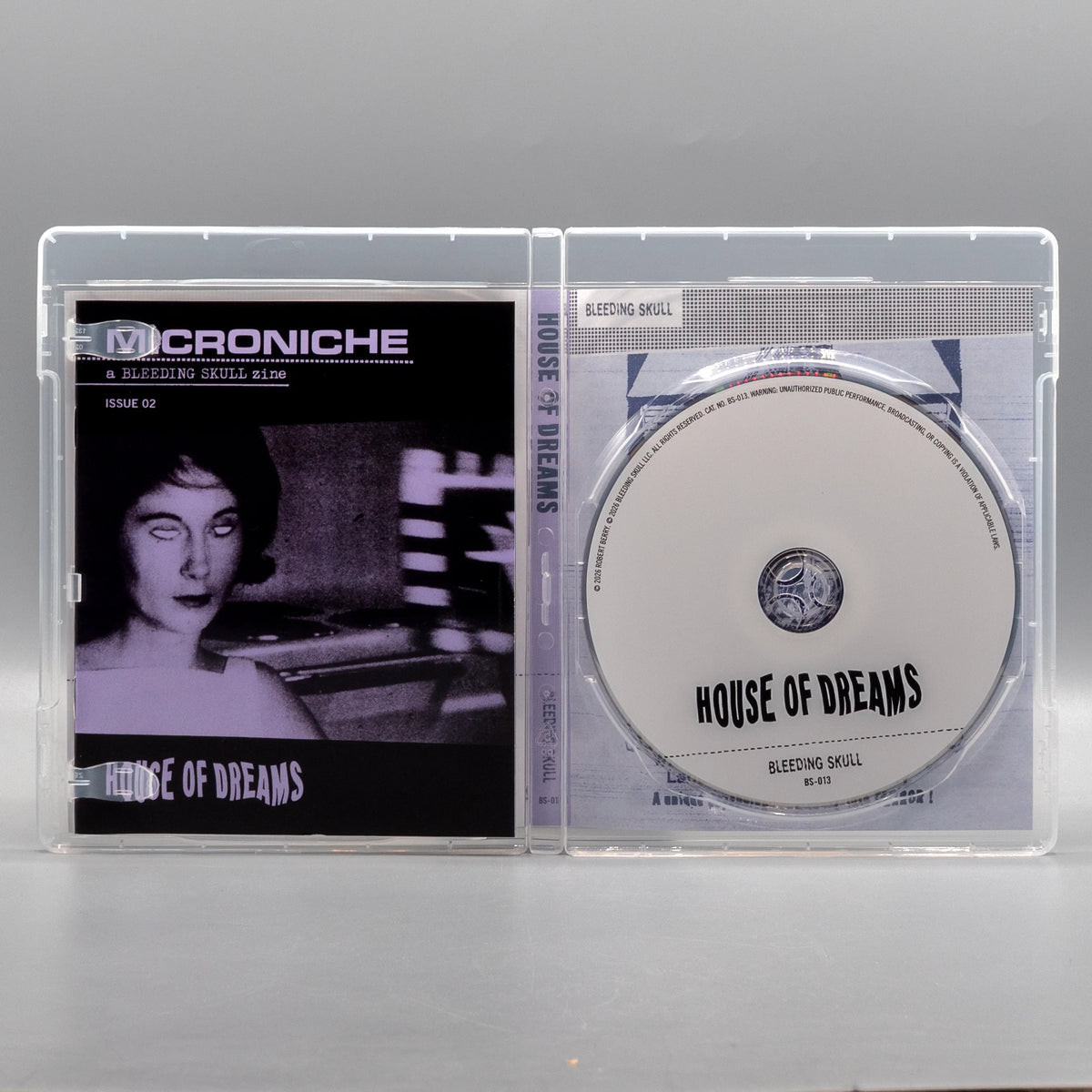 Open case showing disc art of House of Dreams [Blu-ray]
