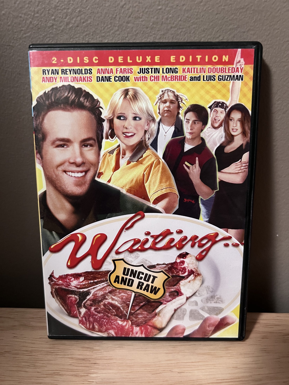 Waiting...: Two-Disc Deluxe Edition - Uncut and Unrated - front