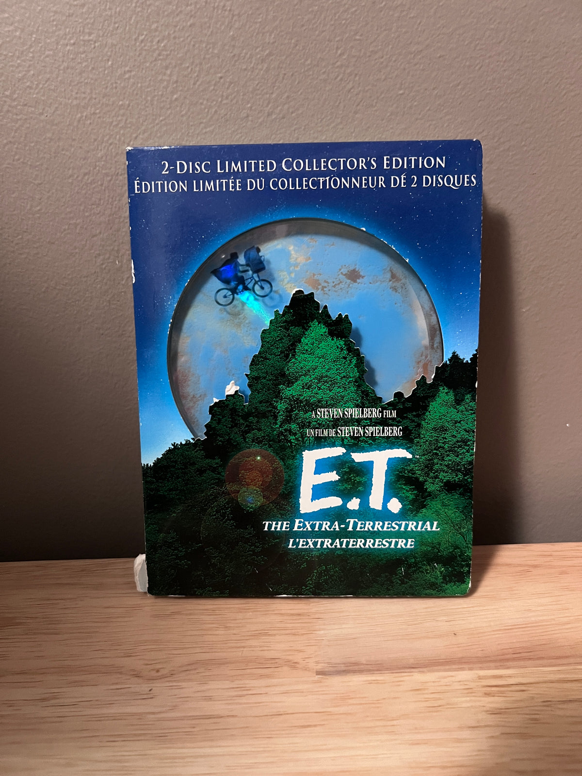 Front cover of E.T. the Extra-Terrestrial (2-Disc Limited Collector’s Edition) DVD