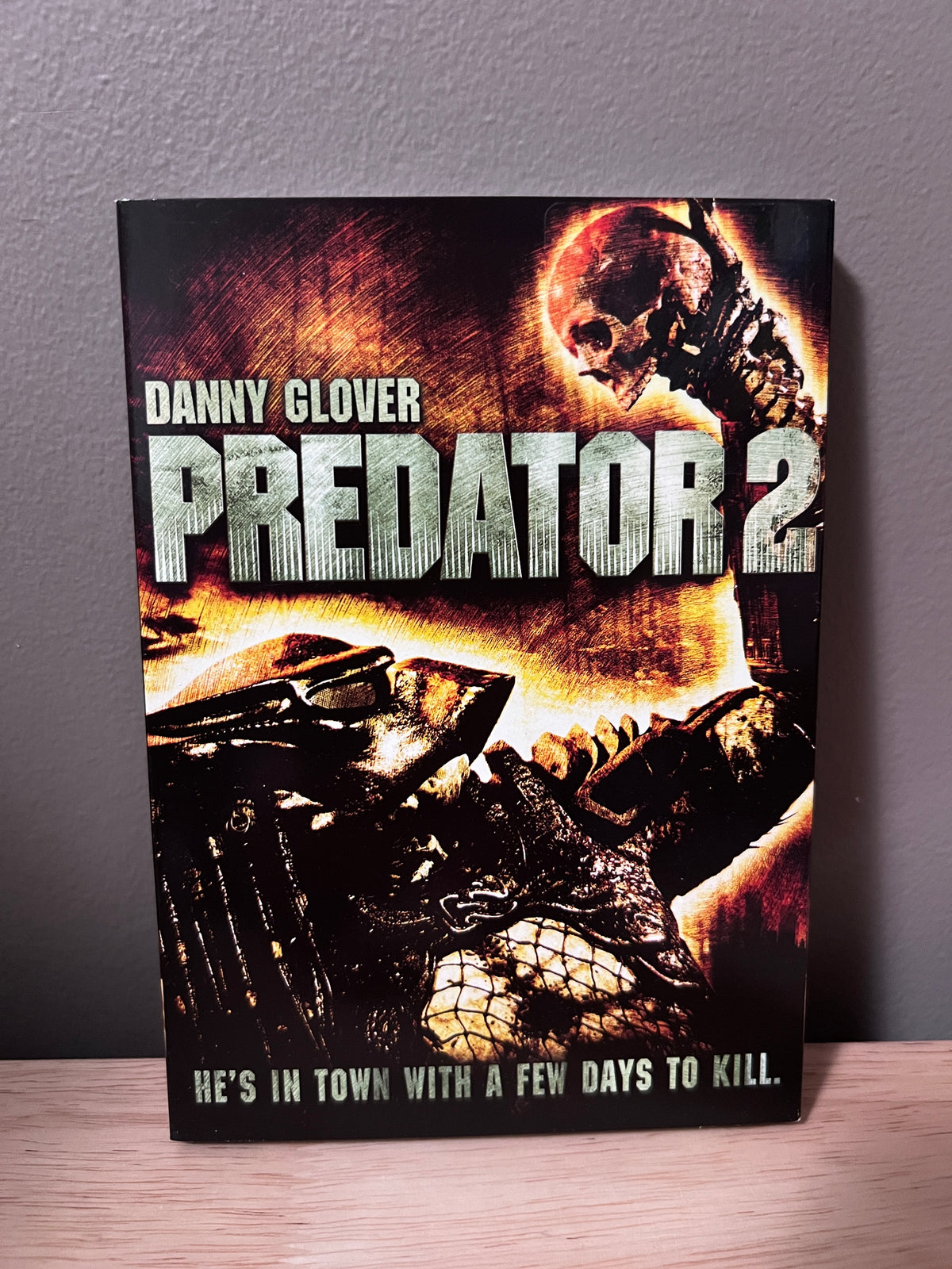 Front cover of Predator 2: Widescreen Edition DVD