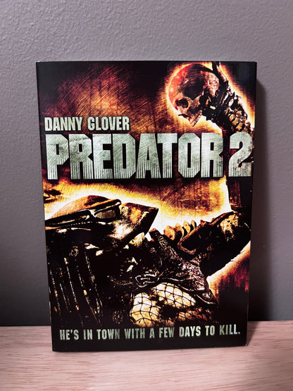 Front cover of Predator 2: Widescreen Edition DVD