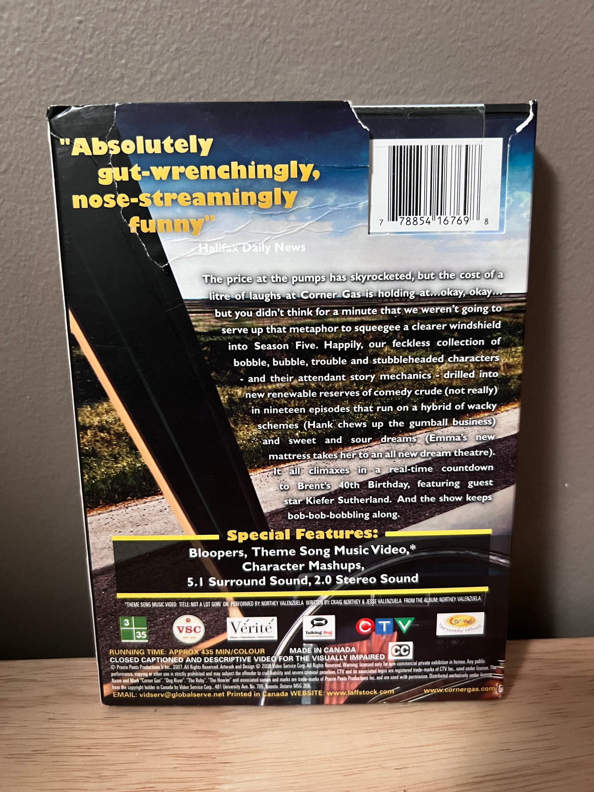 Rear / packaging view of Corner Gas: Season 5 DVD