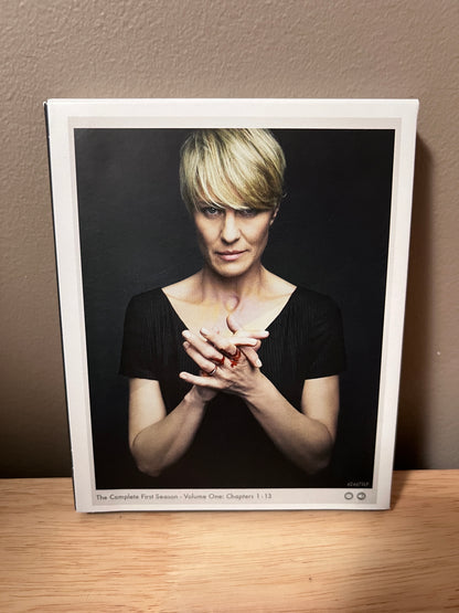 Rear / packaging view of House of Cards: The Complete First Season Blu-ray