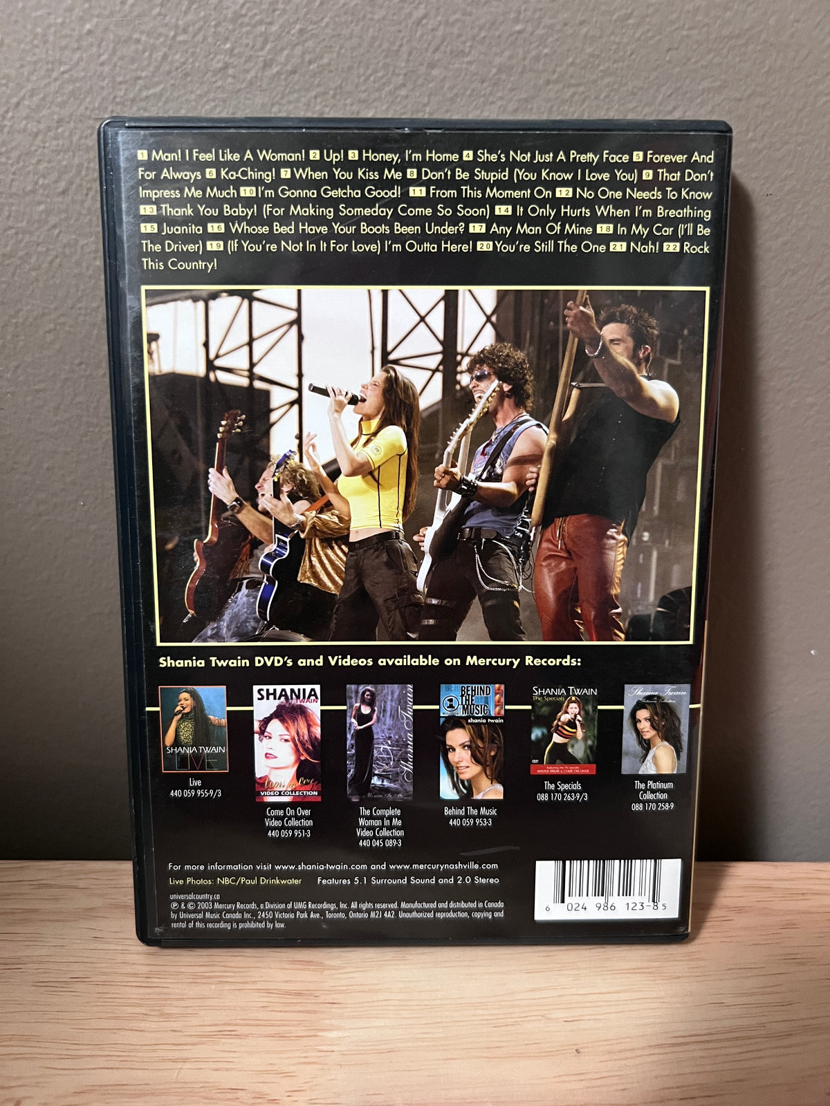 Back cover of Shania Twain: Up! Live in Chicago DVD
