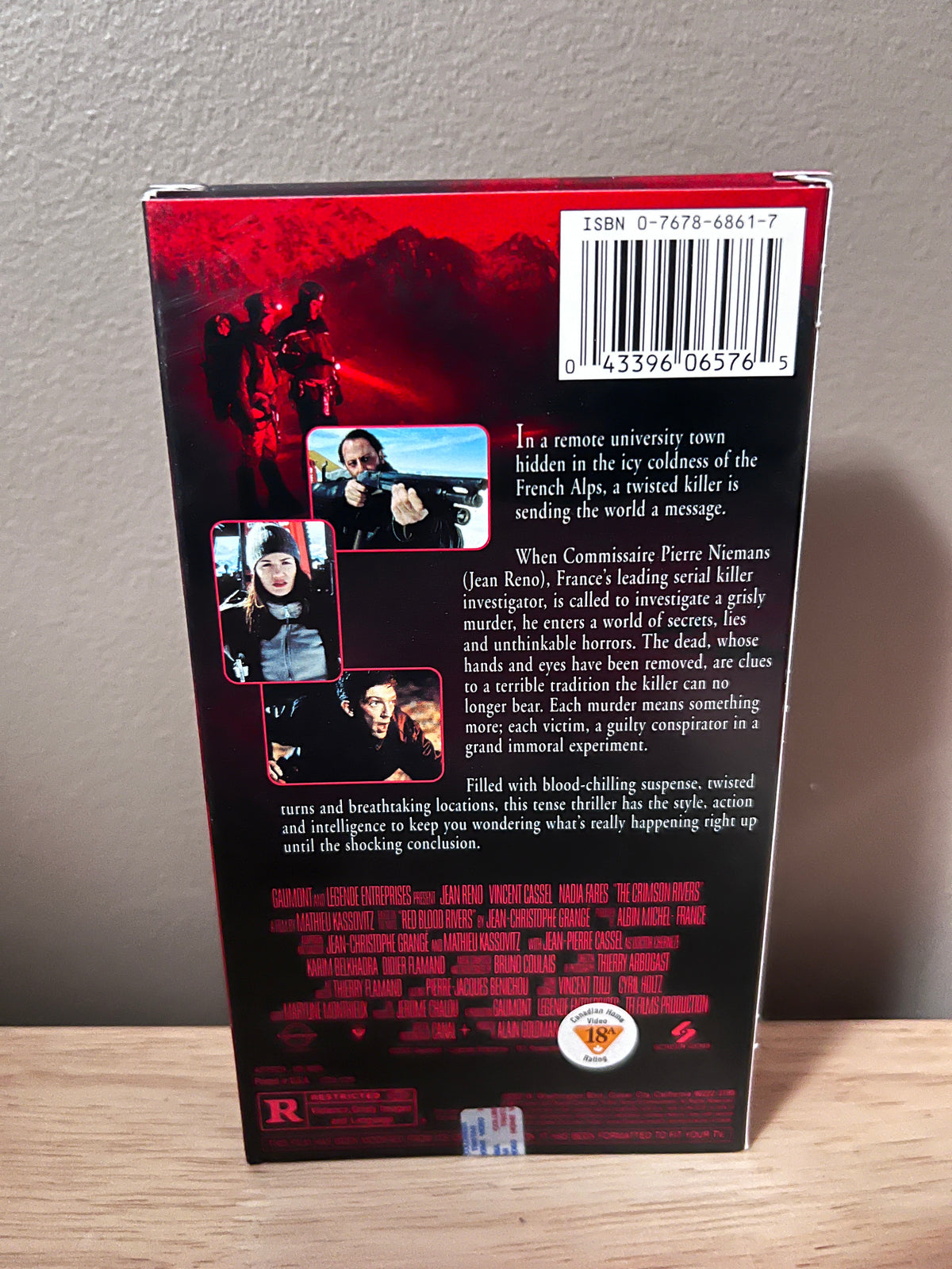 Back packaging of The Crimson Rivers VHS