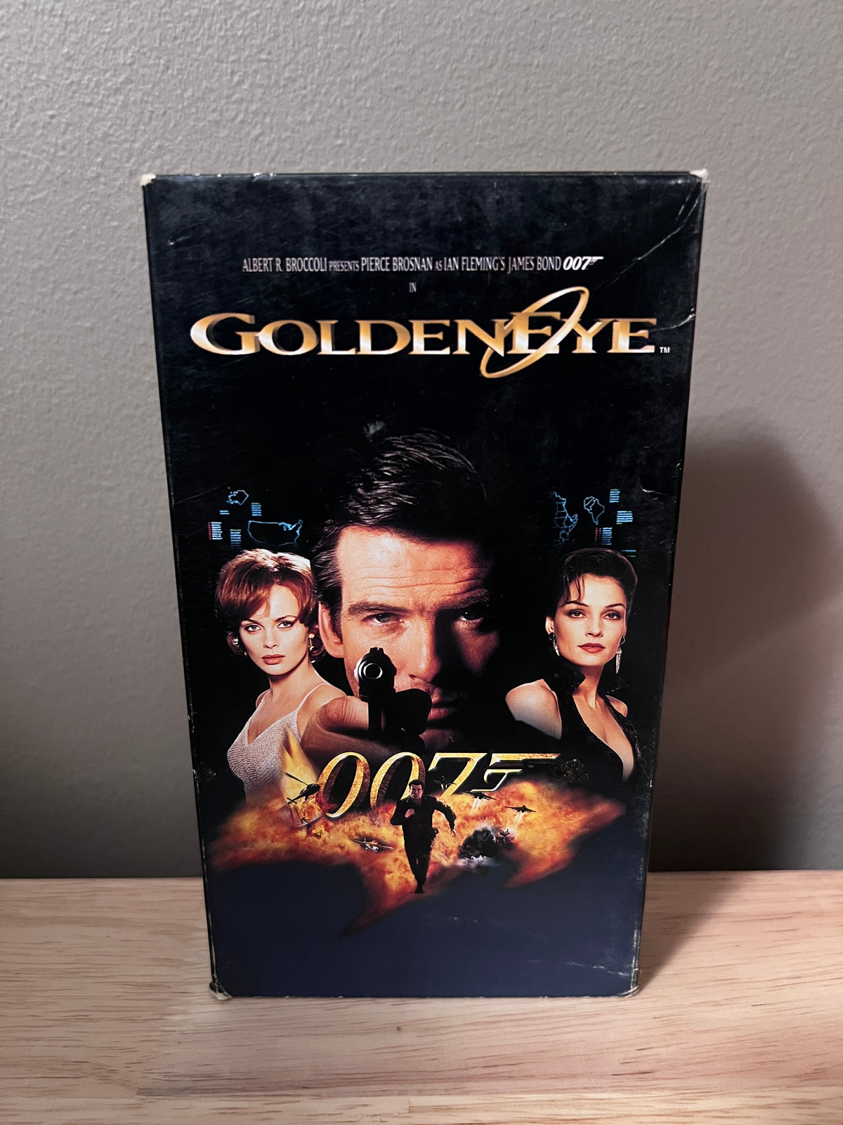 Front packaging of GoldenEye VHS
