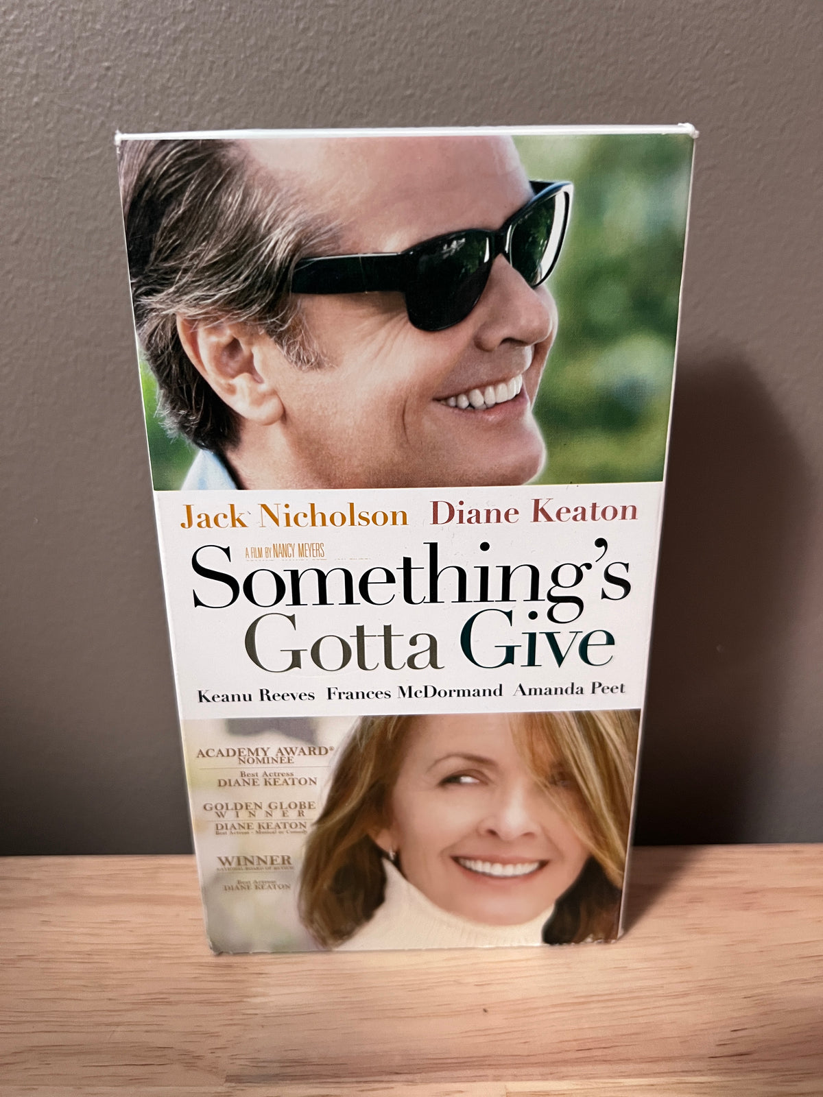 Front packaging of Something's Gotta Give VHS